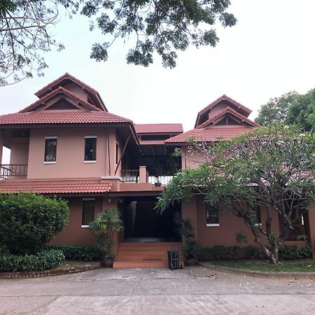 Areena Resort And Hotel Uttaradit Exterior photo