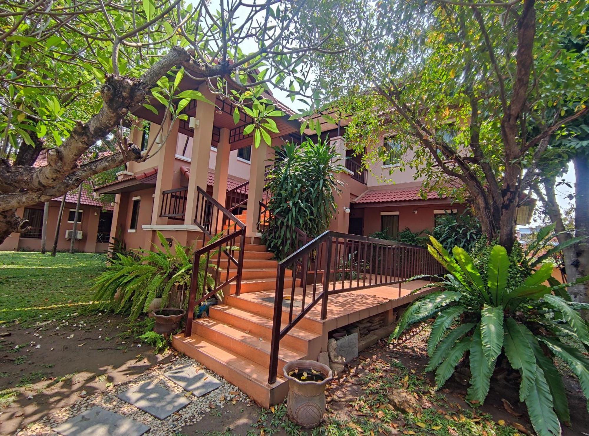 Areena Resort And Hotel Uttaradit Exterior photo