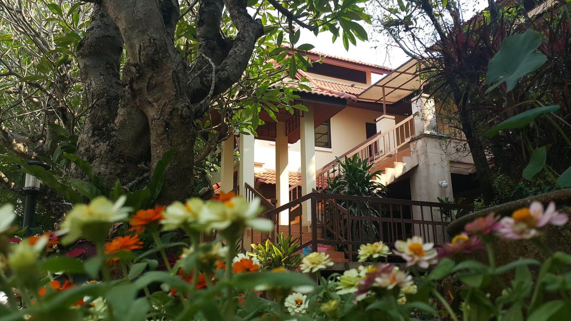 Areena Resort And Hotel Uttaradit Exterior photo